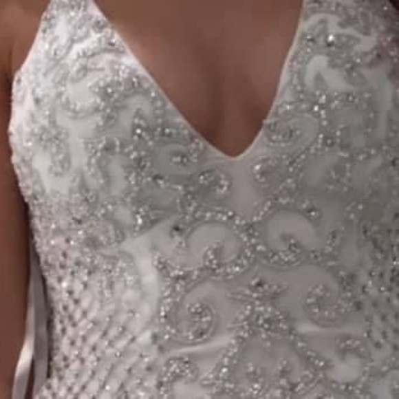 Ball gown (white, beaded and sparkly) - Picture 4 of 5